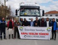 TARIM VE ORMAN BAKANLIĞIMIZIN KÜÇÜKBAŞ HAYVAN YETİŞTİRİCİLERİNE DAĞITTIĞI ARPALARIN NAKLİYESİNİ GERÇEKLEŞTİRDİK.